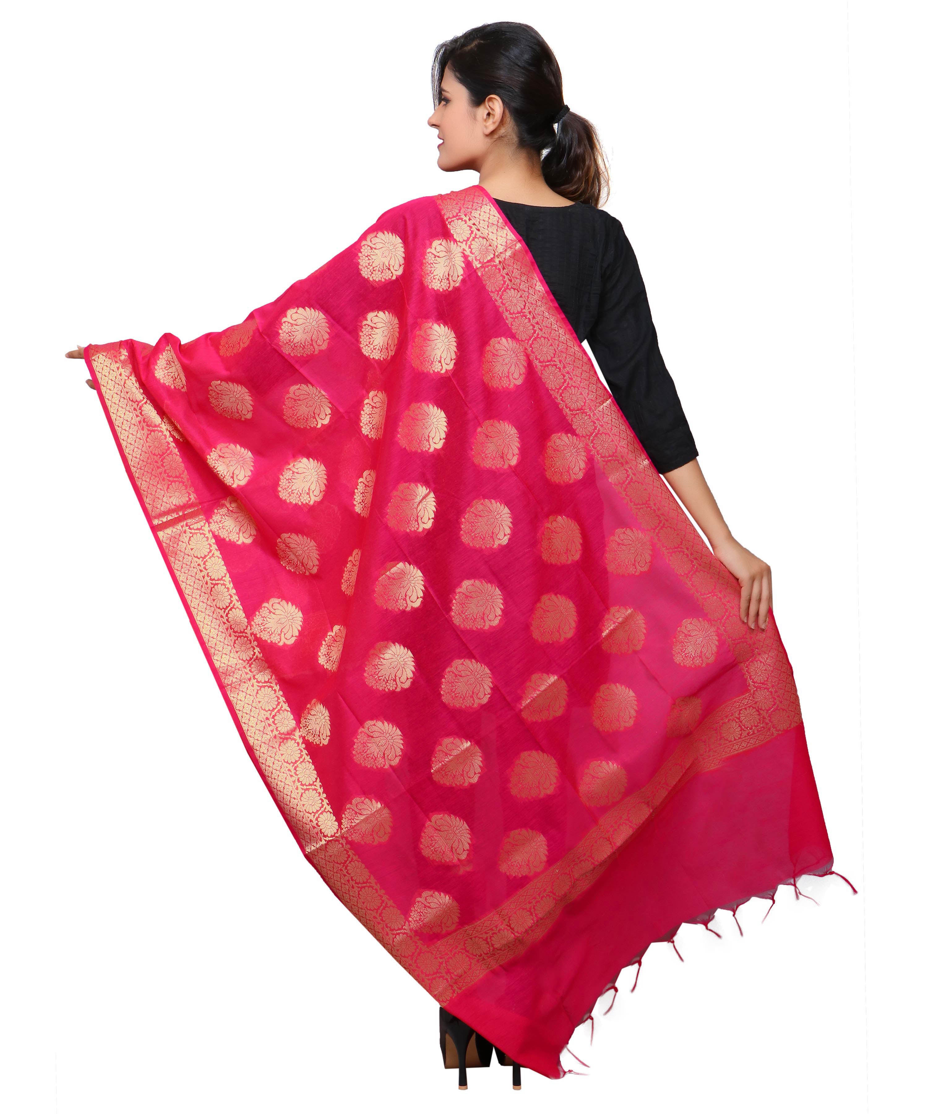 Banarasi Kora Silk Alia Butti Dupatta- Pink