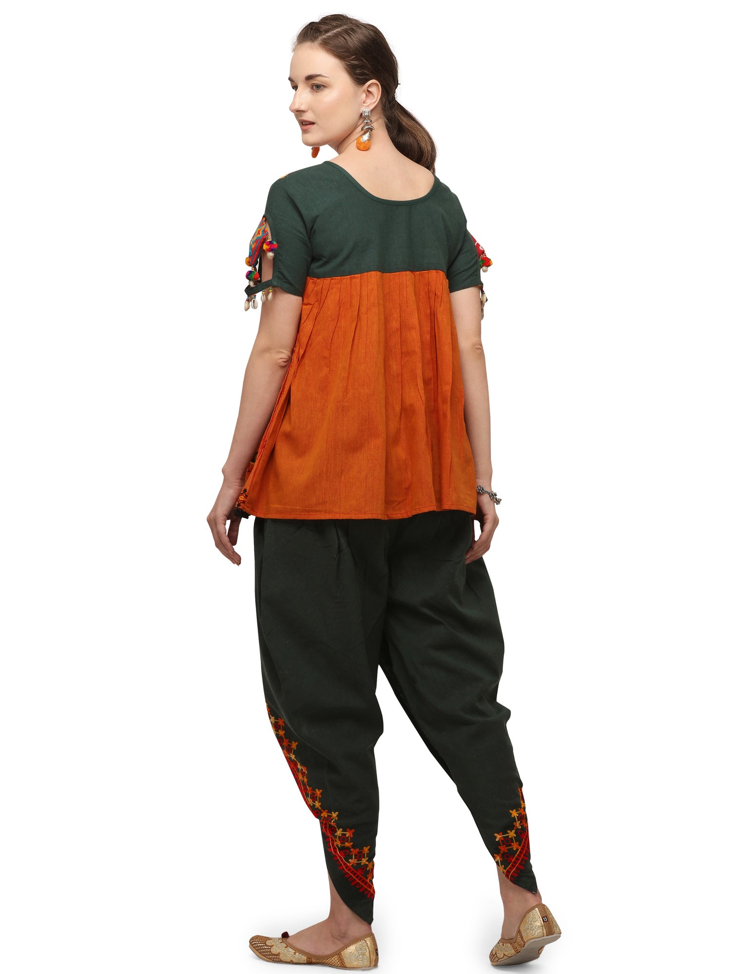 Deep green and orange rajathani dhingli couple embroidered kedia and tulip pants set (MF1501)