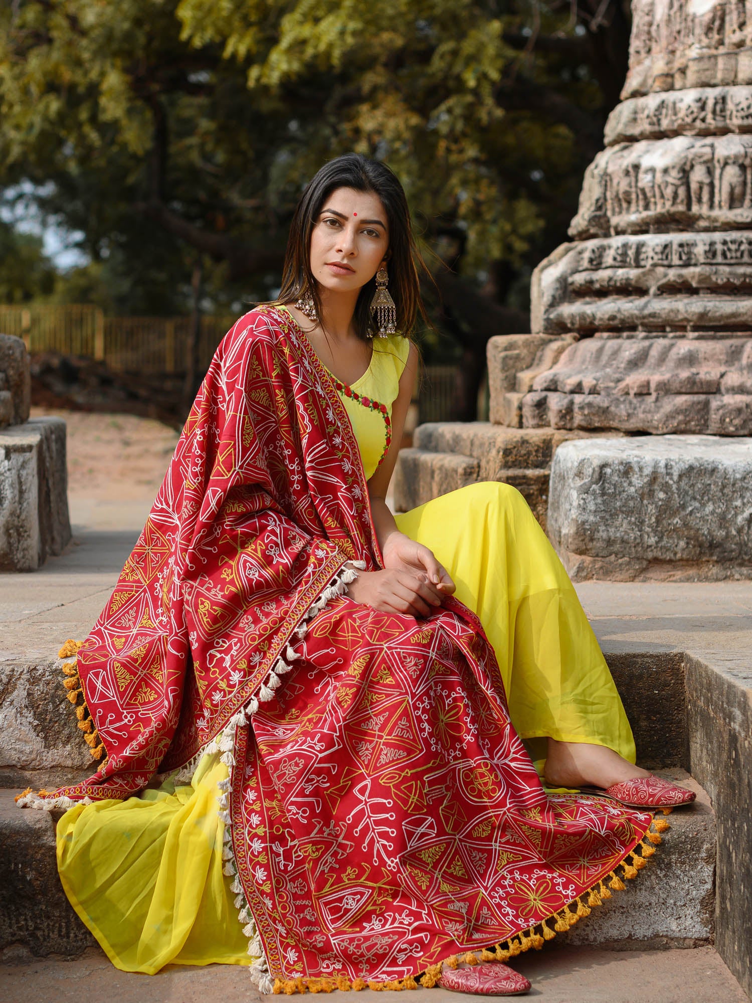 Premium Red Tribal Motif Aari Embroidered Handloom Cotton Shawl/Dupatta With Lemon Cotton Lace _MF1603