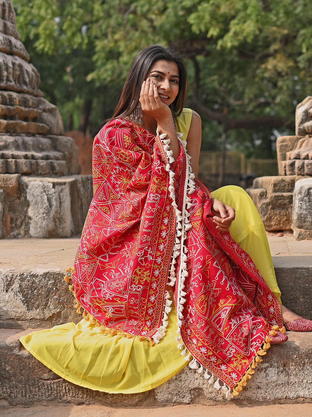 Premium Red Tribal Motif Aari Embroidered Handloom Cotton Shawl/Dupatta With Lemon Cotton Lace _MF1603
