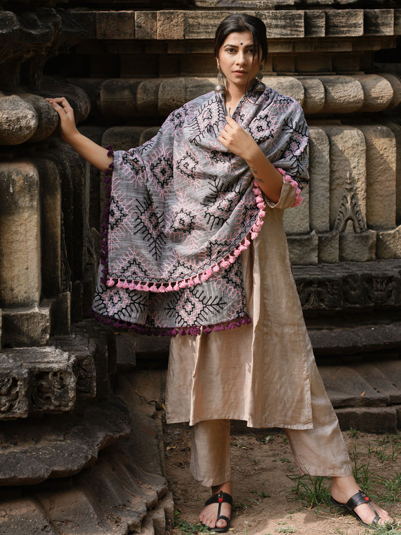 Premium Grey Tribal Aari Embrodiered Slub Handloom Cotton Shawl/Dupatta With Baby Pink Cotton Lace _MF1604