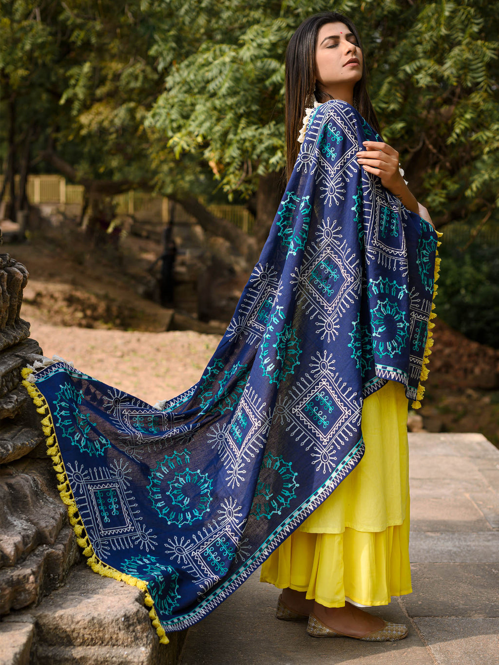 Premium Navy Blue Warli Tribal Motif Aari Embroidered Handloom Cotton Shawl/Dupatta With  Kaccha Tassel Lace _MF1606