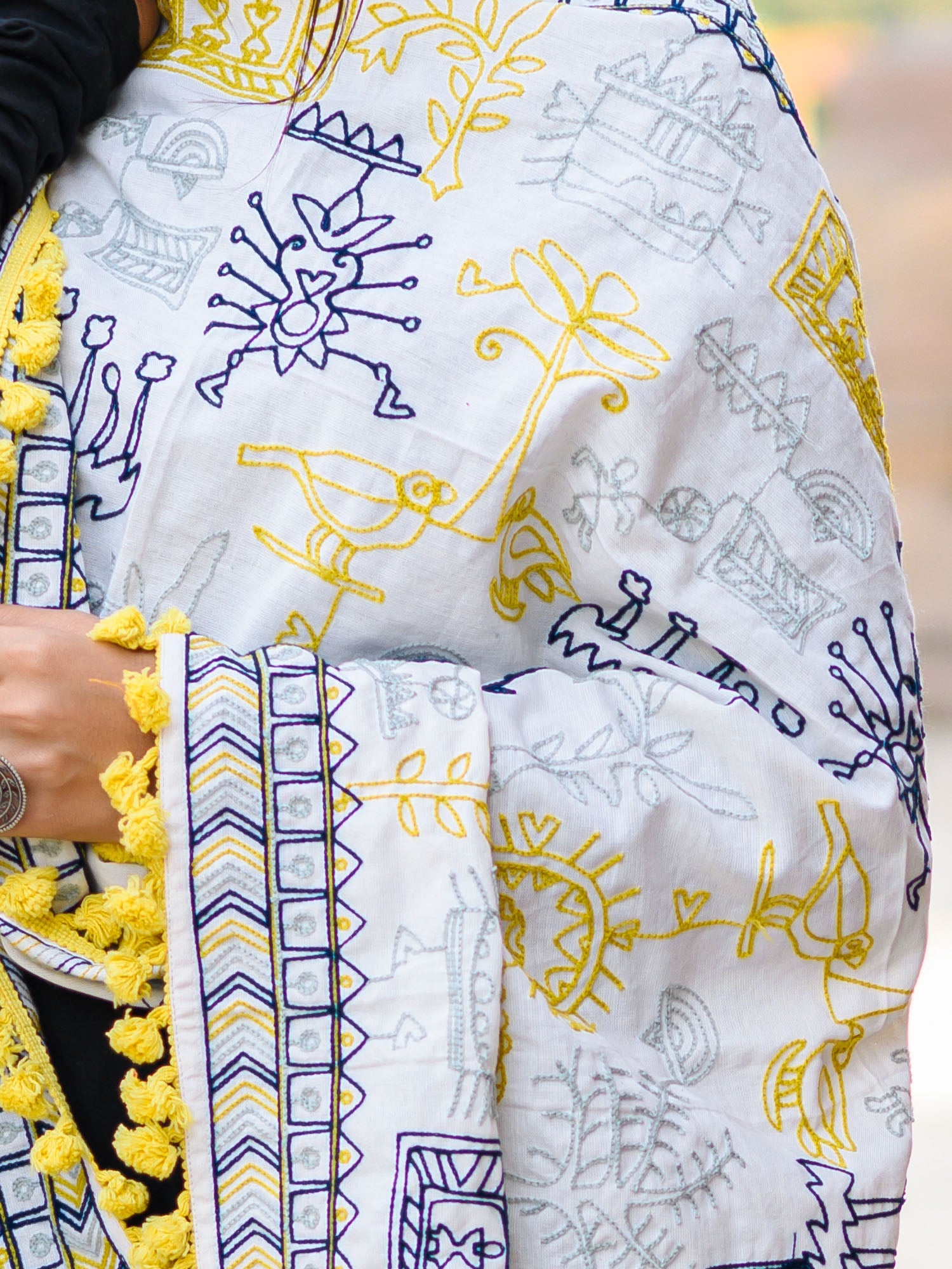 Premium White Tribal Motif Aari Embroidered Handloom Cotton Shawl/Dupatta With Lemon Tassel Lace_MF1607